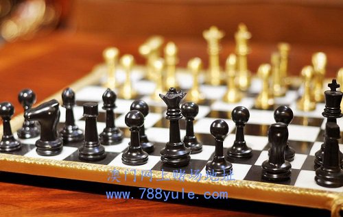 炸金花棋牌游戏国际象棋新手该如何开局？
